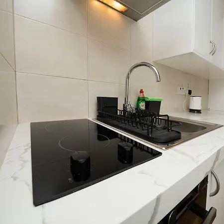 1 Bedroom Flat In Center * Nicósia