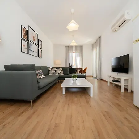 1 Bedroom Flat In Center Apartment Nicosia