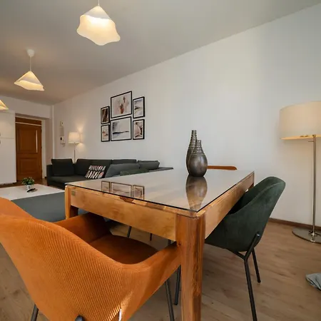 1 Bedroom Flat In Center * Nicosie