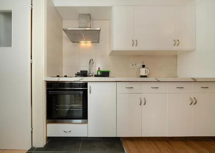 Apartmán 1 Bedroom Flat In Center *